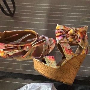 Zigi Soho Sandals! Floral w/beautiful colors.